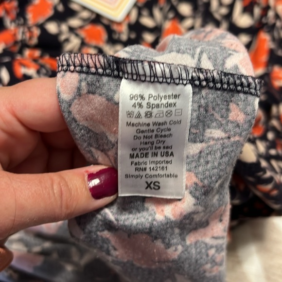 NWT Julia LulaRoe Dress. Size XS. Tons of stretch. - Picture 4 of 5